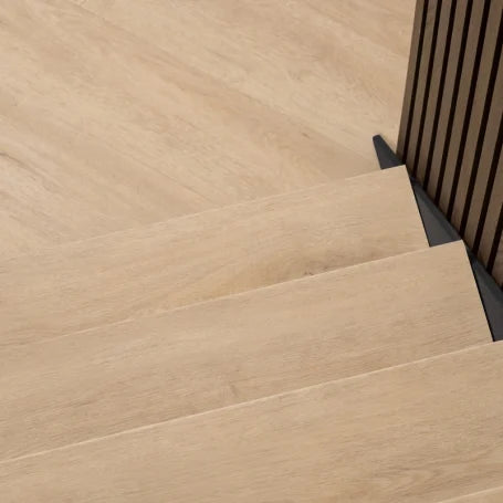 Floer Trap Overzettreden - Grijsbeige Eiken Stootbord